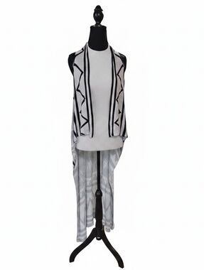 Rue21 White and Black Tribal Striped Vest M